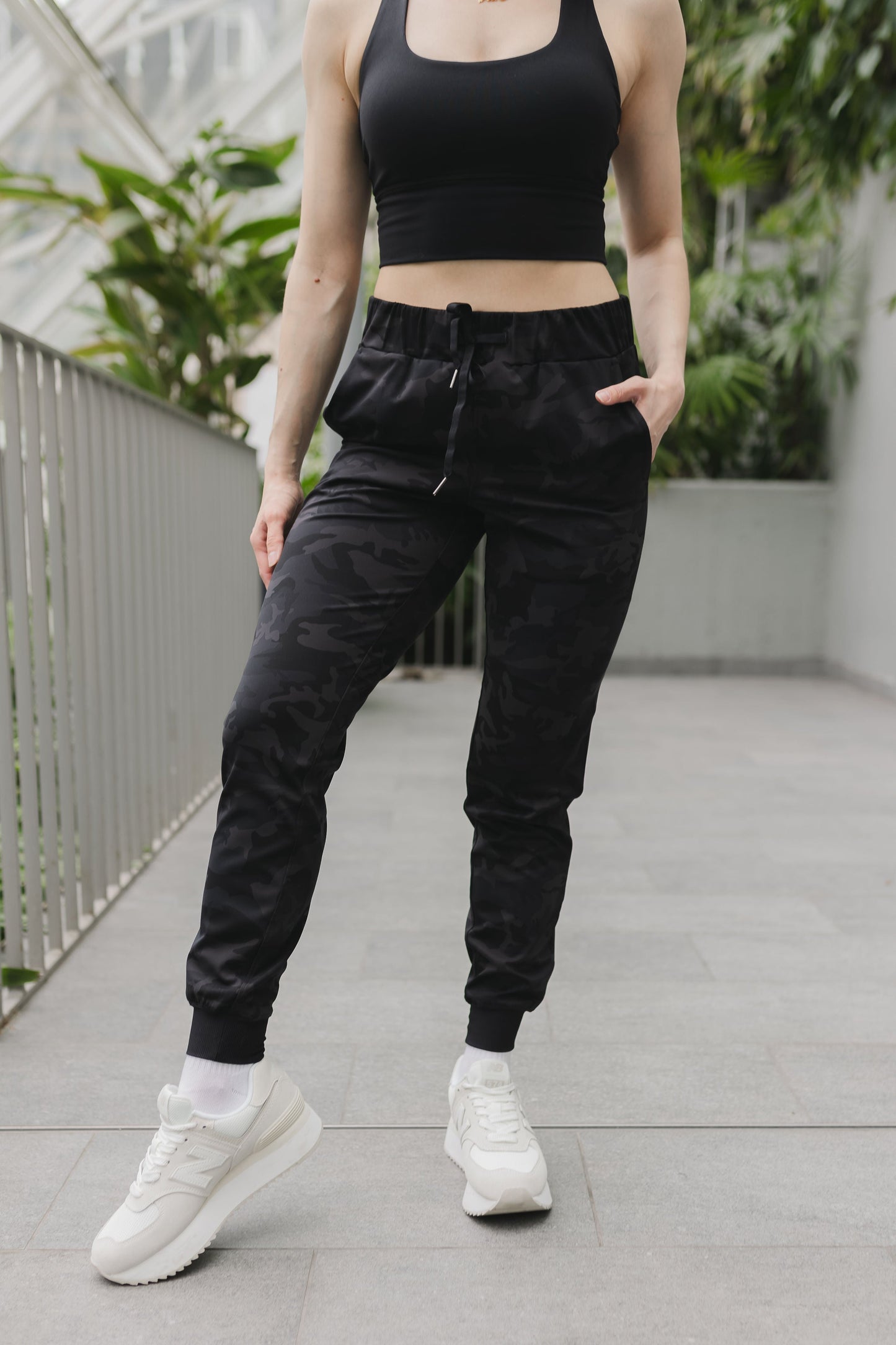 Downtown Jogger Cuffed Ankle