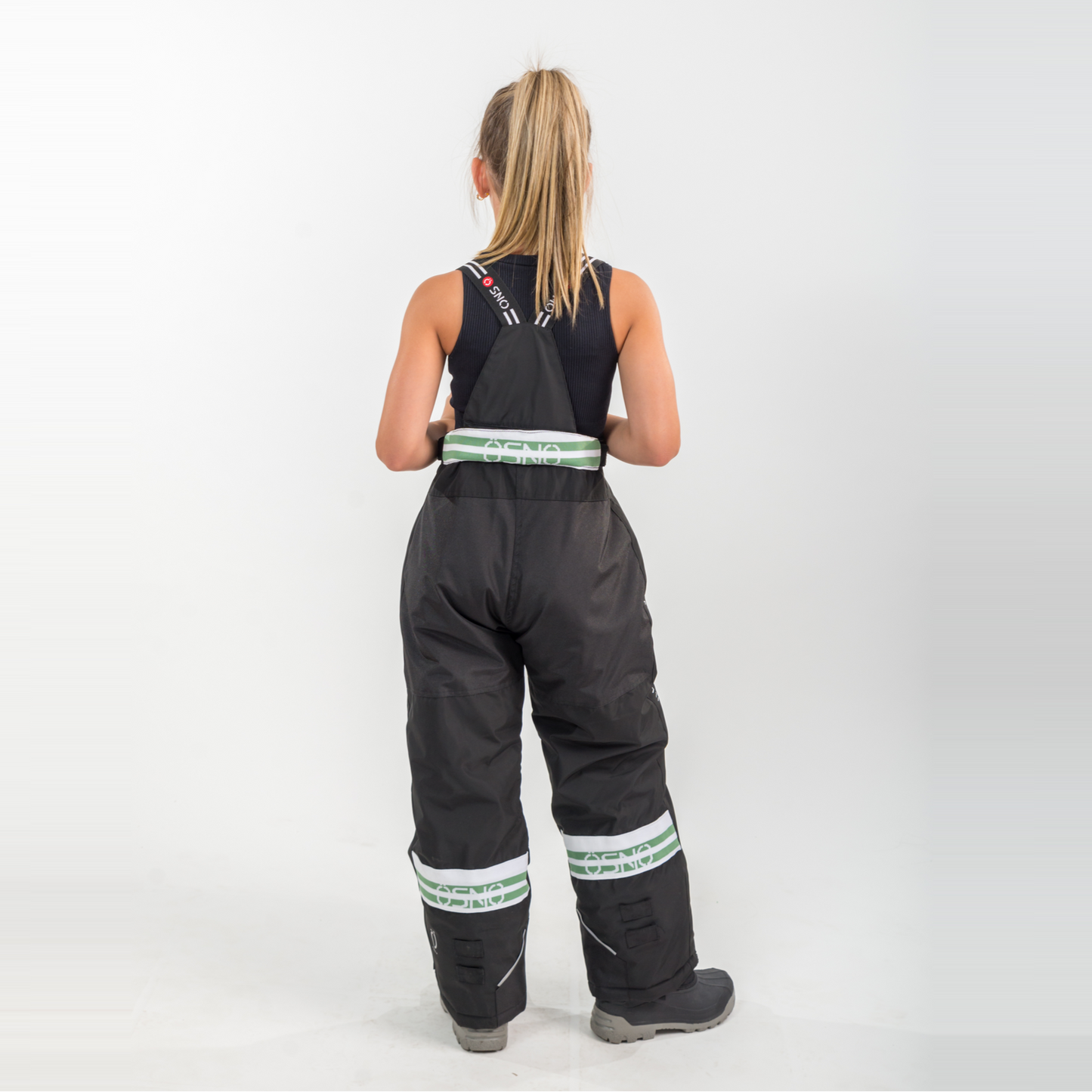 Nikki’s Cropped Ski Jacket & Pants Snowsuit