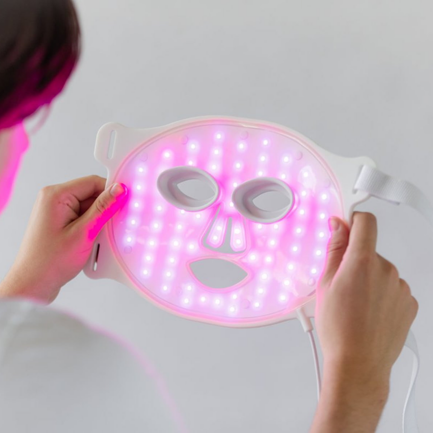 Omnilux Clear + Neck & Décolleté + Contour Glove