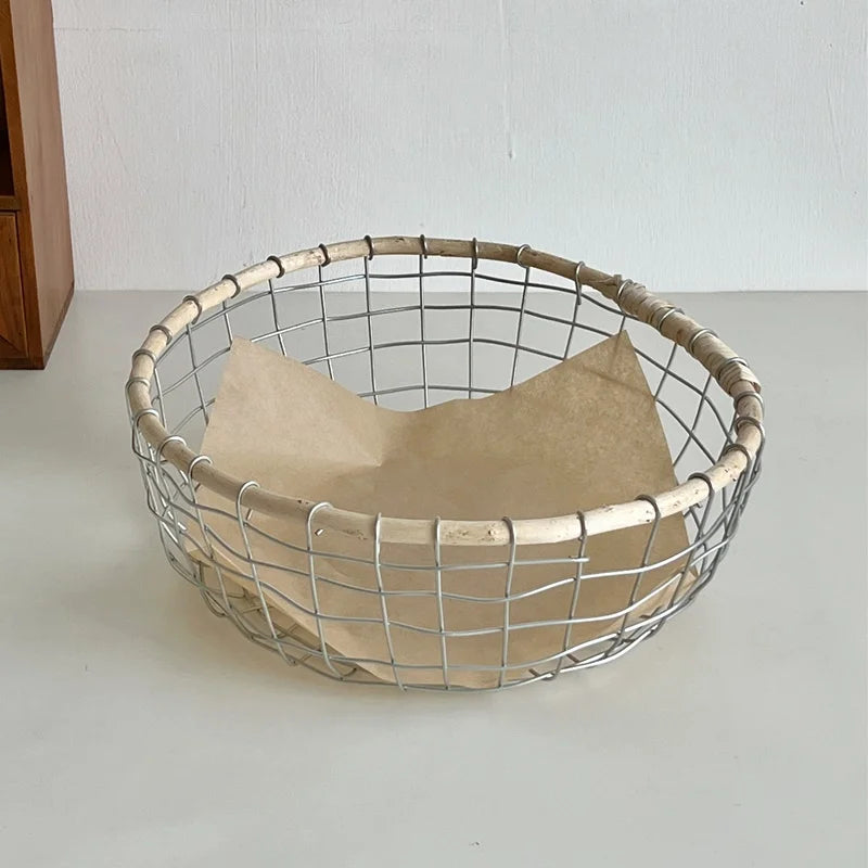 Woven Iron Art Storage Basket Hollow out Fruit Sna Bread Desktop Organizer Basket Casual Chic Metal Storage Caddy