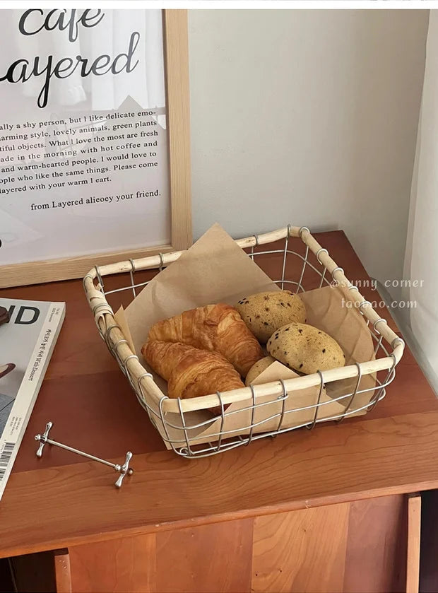 Woven Iron Art Storage Basket Hollow out Fruit Sna Bread Desktop Organizer Basket Casual Chic Metal Storage Caddy